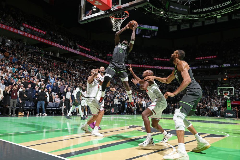 一直都不容 一直都不容